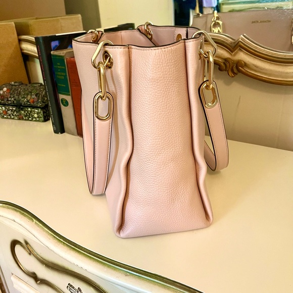 NWT | Trisha Large Pebbled Leather Shoulder Bag!! - Picture 5 of 14